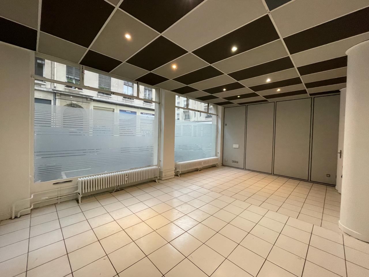 Bureau Lyon 100m² Location bureau Lyon Rhône OLBUR2532415 3